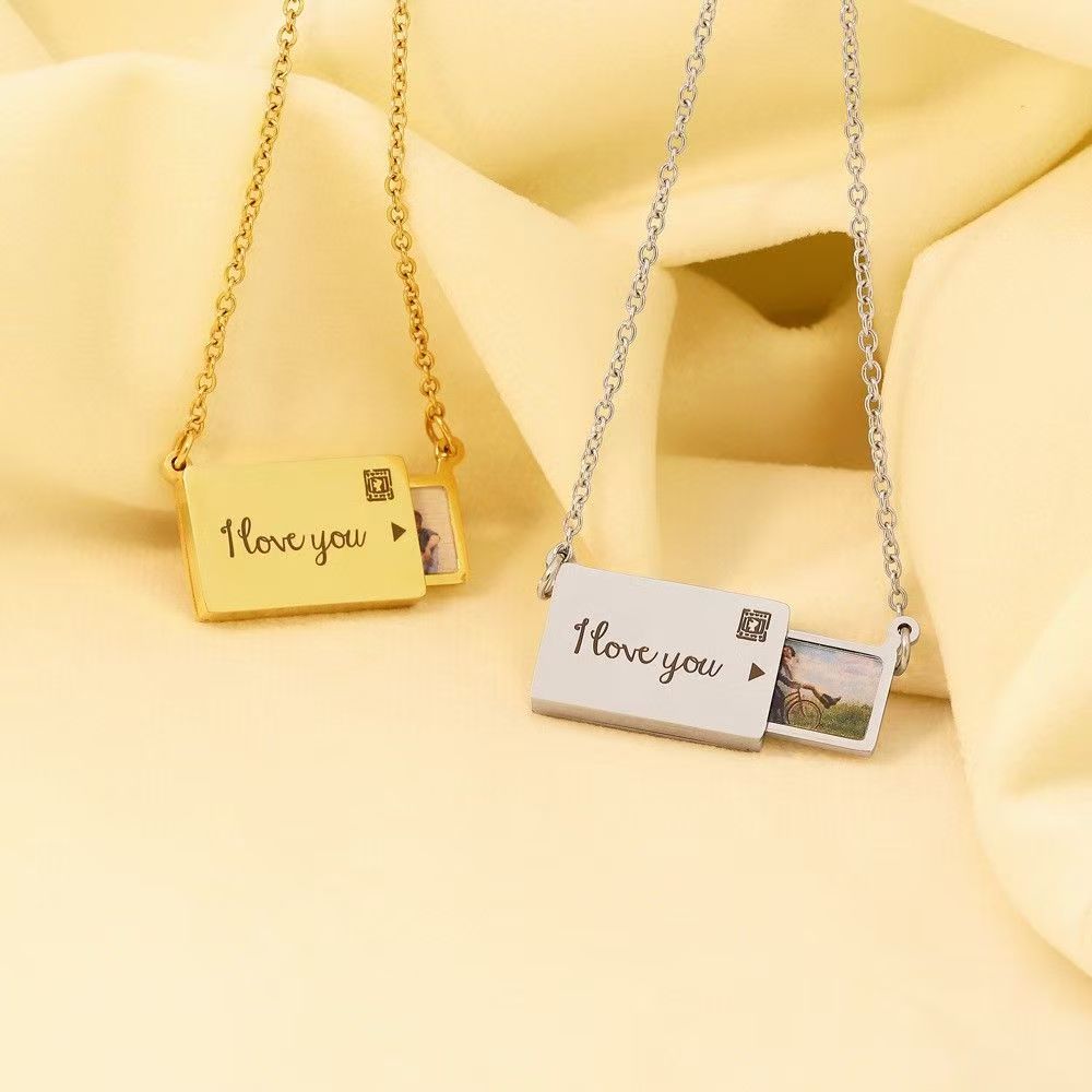 DIY couple photo album necklace