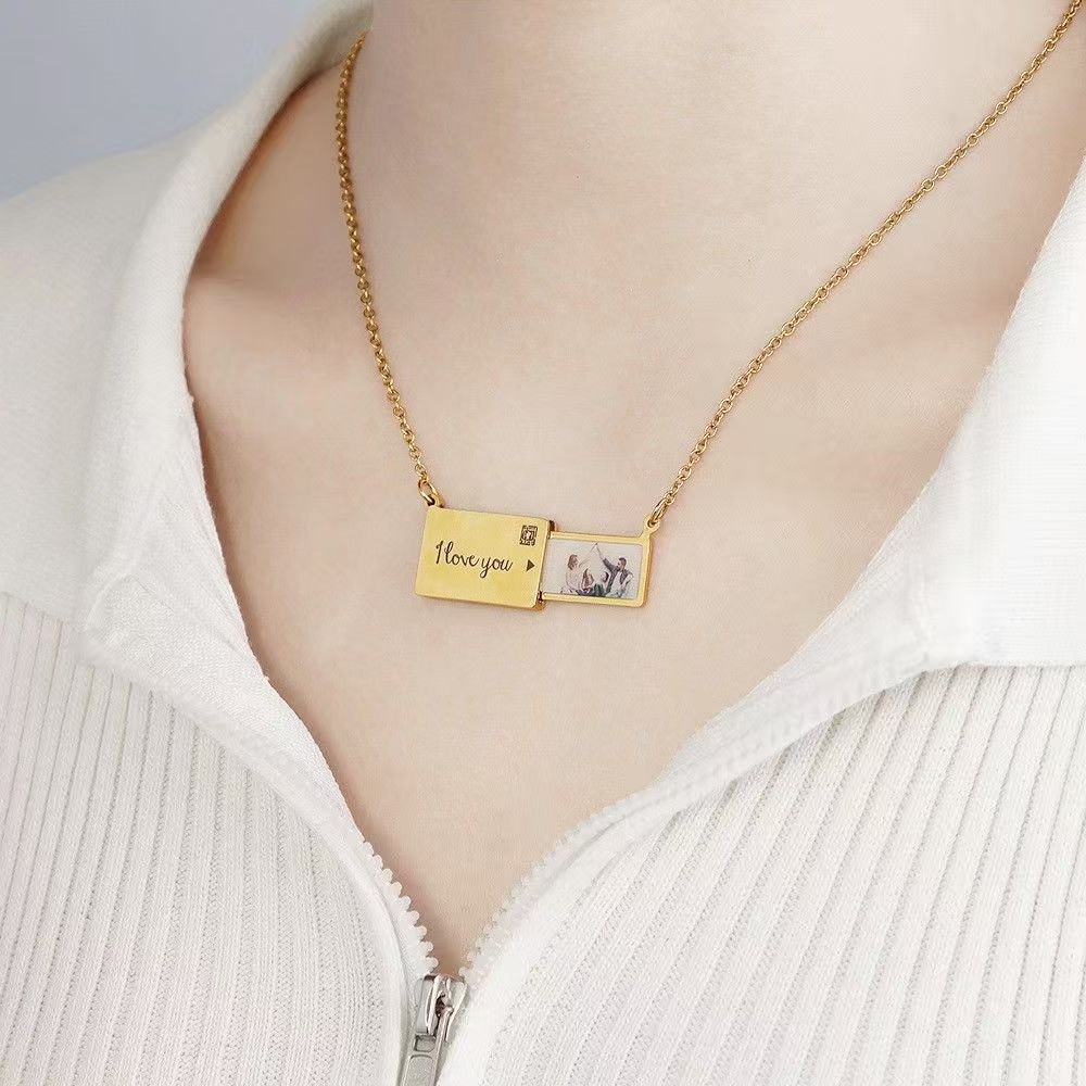 DIY couple photo album necklace